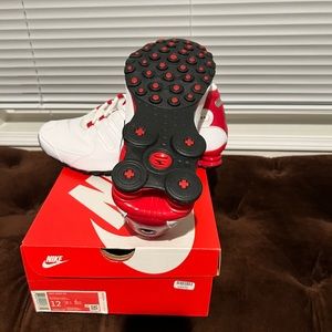 Nike SHOC NZ Men’s shoes BRAND NEW